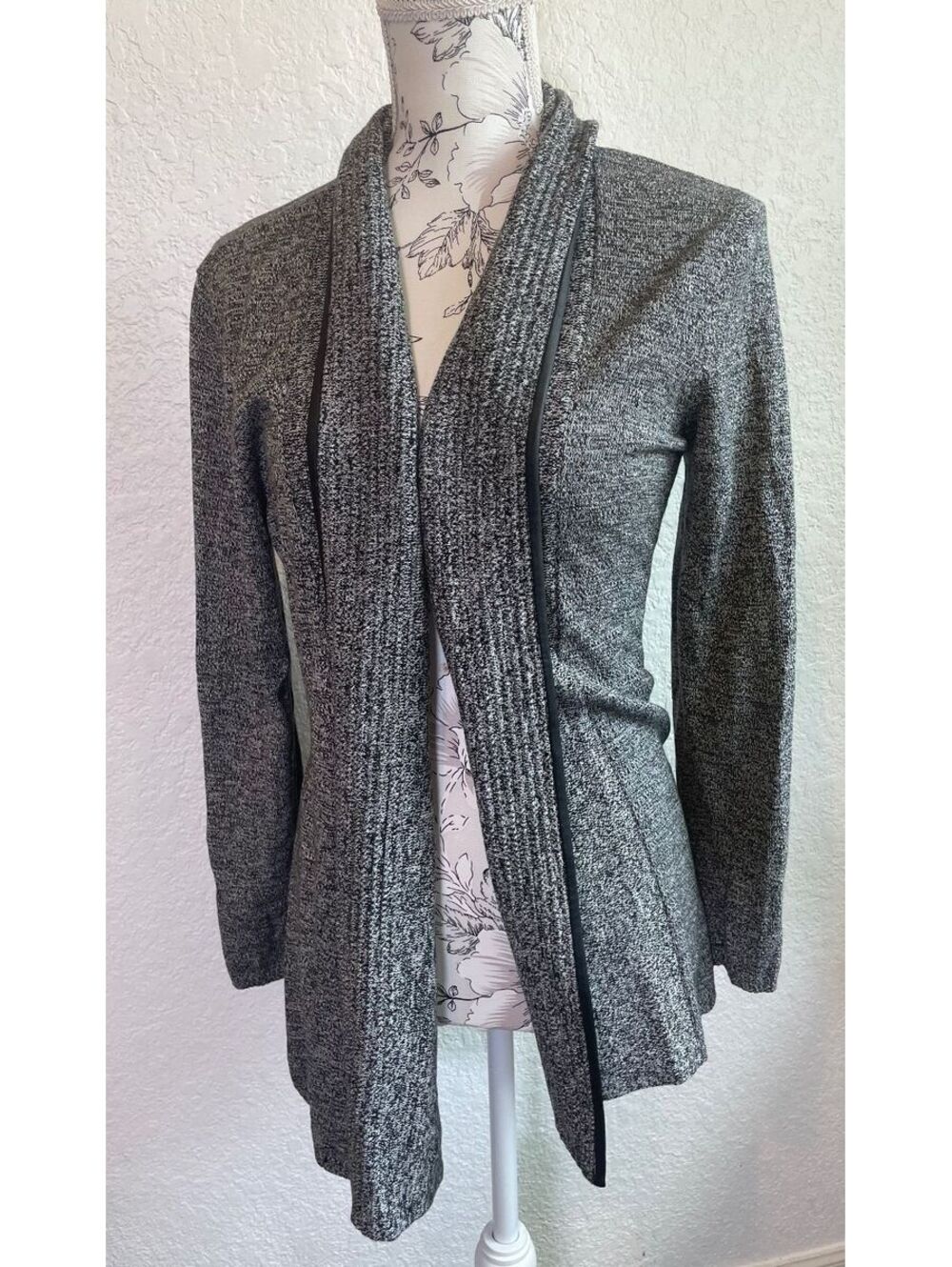 Peter Nygard grey black collared cardigan open front cardigan petite large